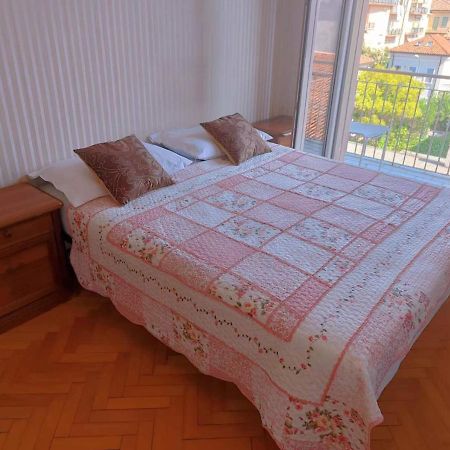 Cozy Room With Queen Bed 温馨双人大房间 Mestre Exterior foto